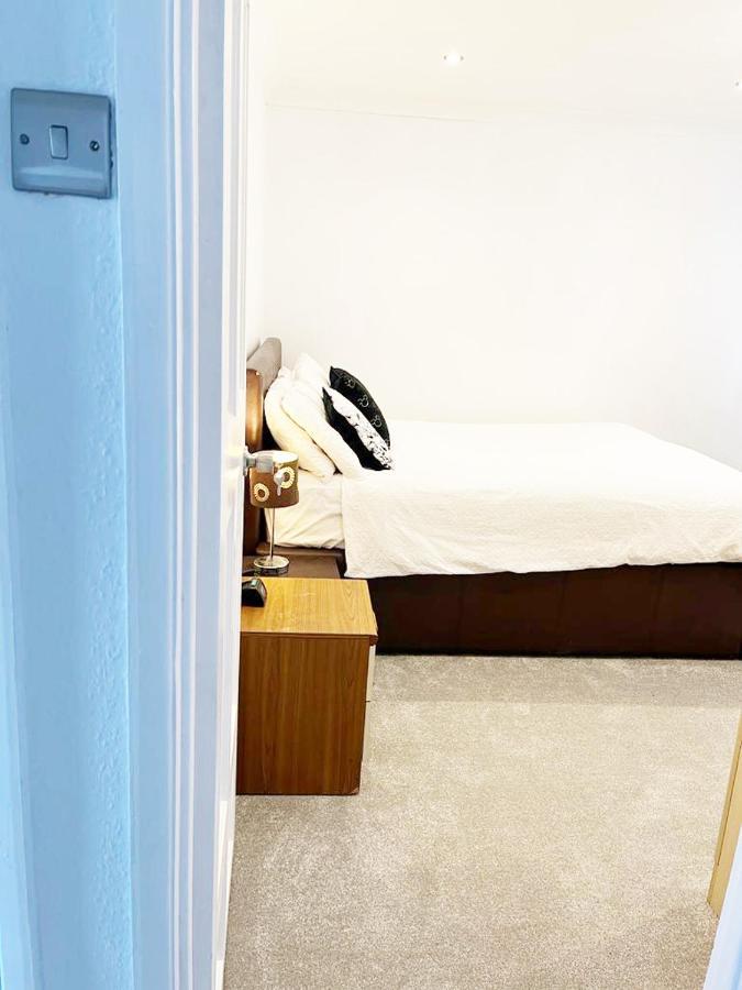 Blessings Of Peace Home Away From Home Cardiff Dış mekan fotoğraf