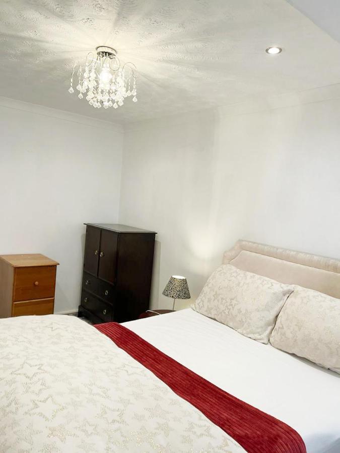 Blessings Of Peace Home Away From Home Cardiff Dış mekan fotoğraf