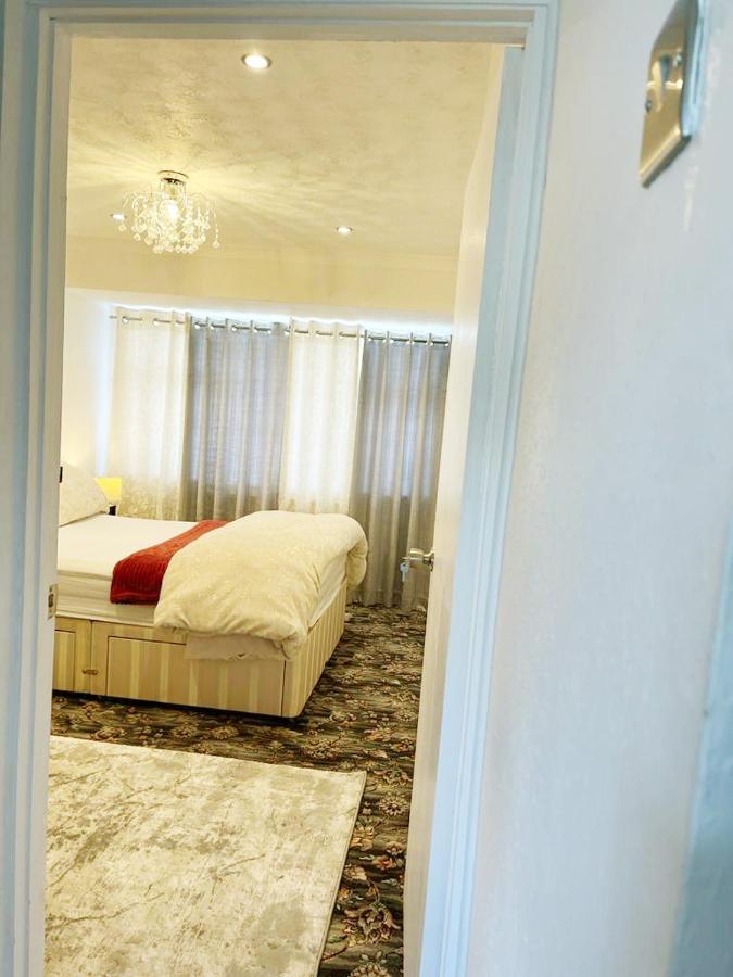 Blessings Of Peace Home Away From Home Cardiff Dış mekan fotoğraf