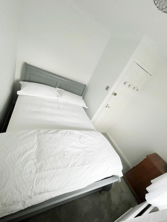 Blessings Of Peace Home Away From Home Cardiff Dış mekan fotoğraf